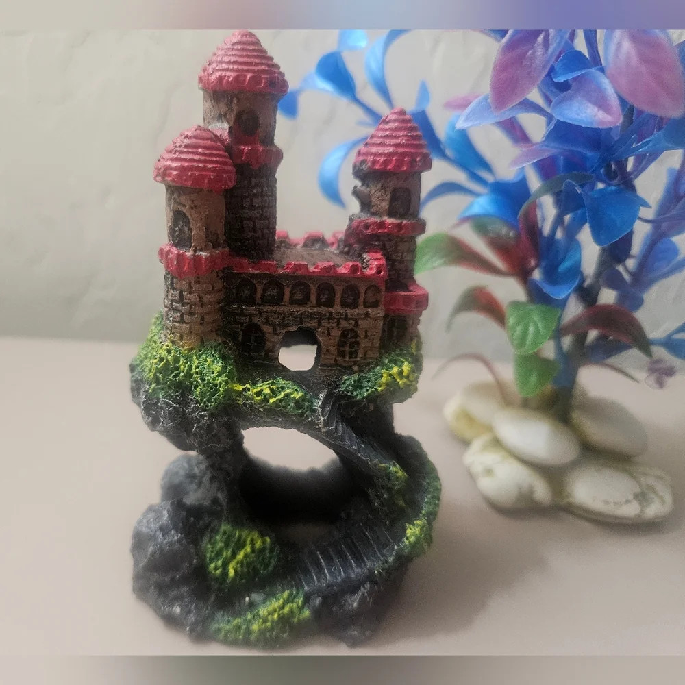 Decorative Aquarium Ornament 5 Piece Set with Castle and Plant